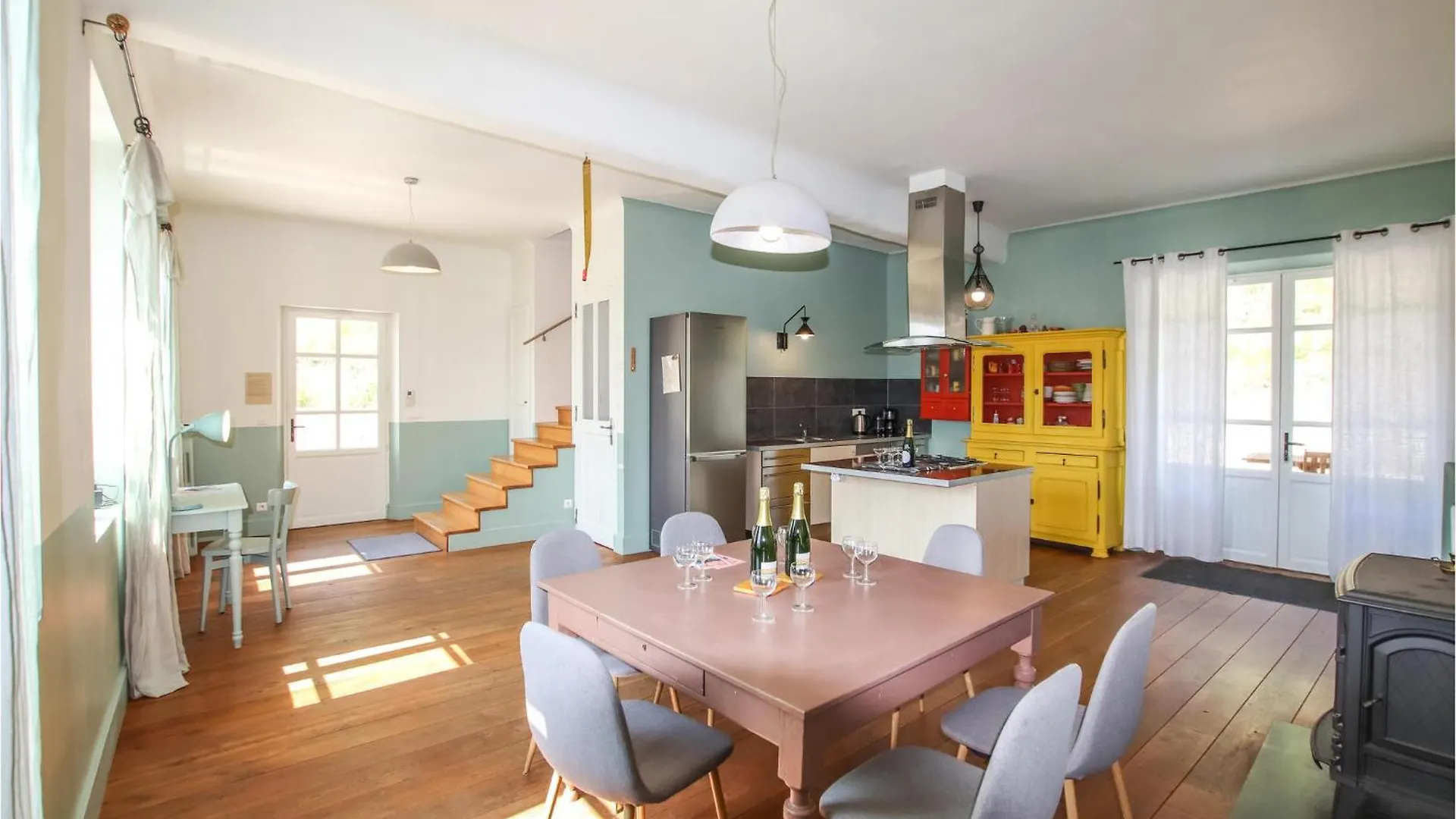 Nice Home In Die With Outdoor Swimming Pool 0*,  Francja